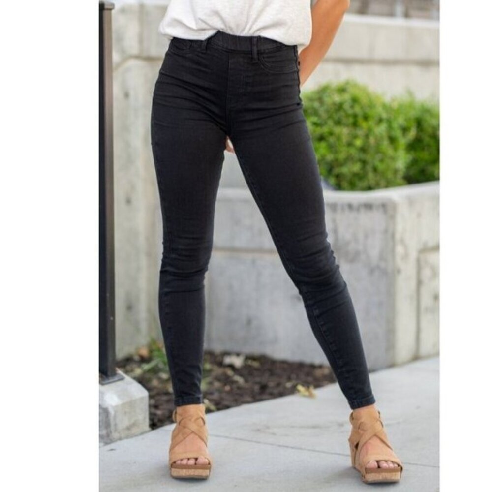 Judy Blue Comfy High Rise Pull On Skinny - 7/28